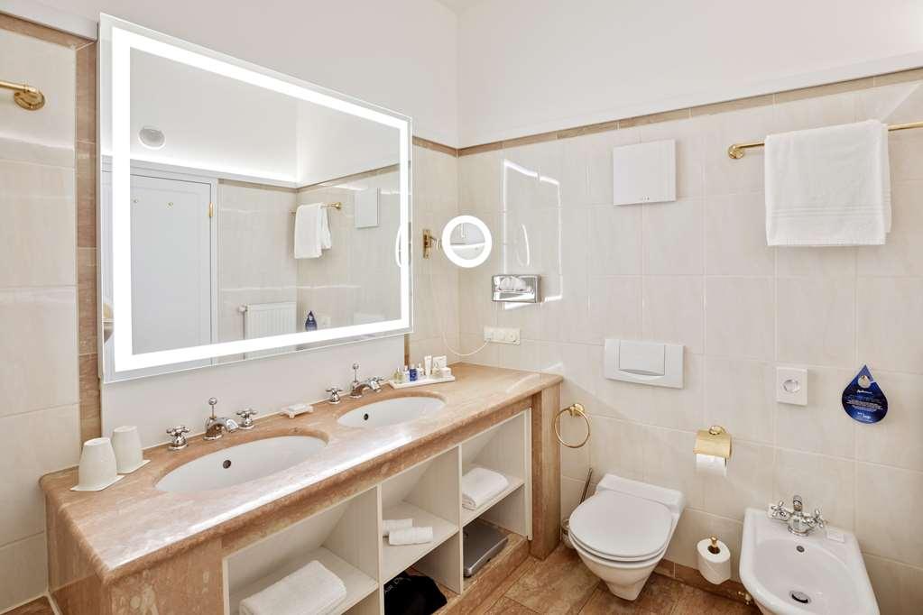 Radisson Blu Hotel Altstadt, Salzburgo Quarto foto