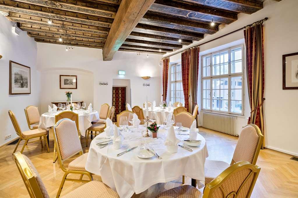 Radisson Blu Hotel Altstadt, Salzburgo Instalações foto